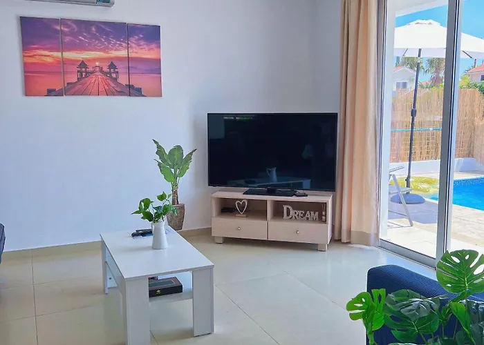 3 Bedroom Coral Bay Beach Seaview Villa II Private Pool